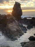 鈴島の奇岩