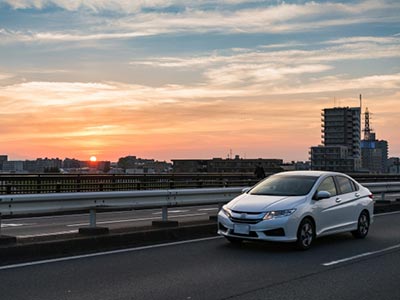 お車でお越しの方