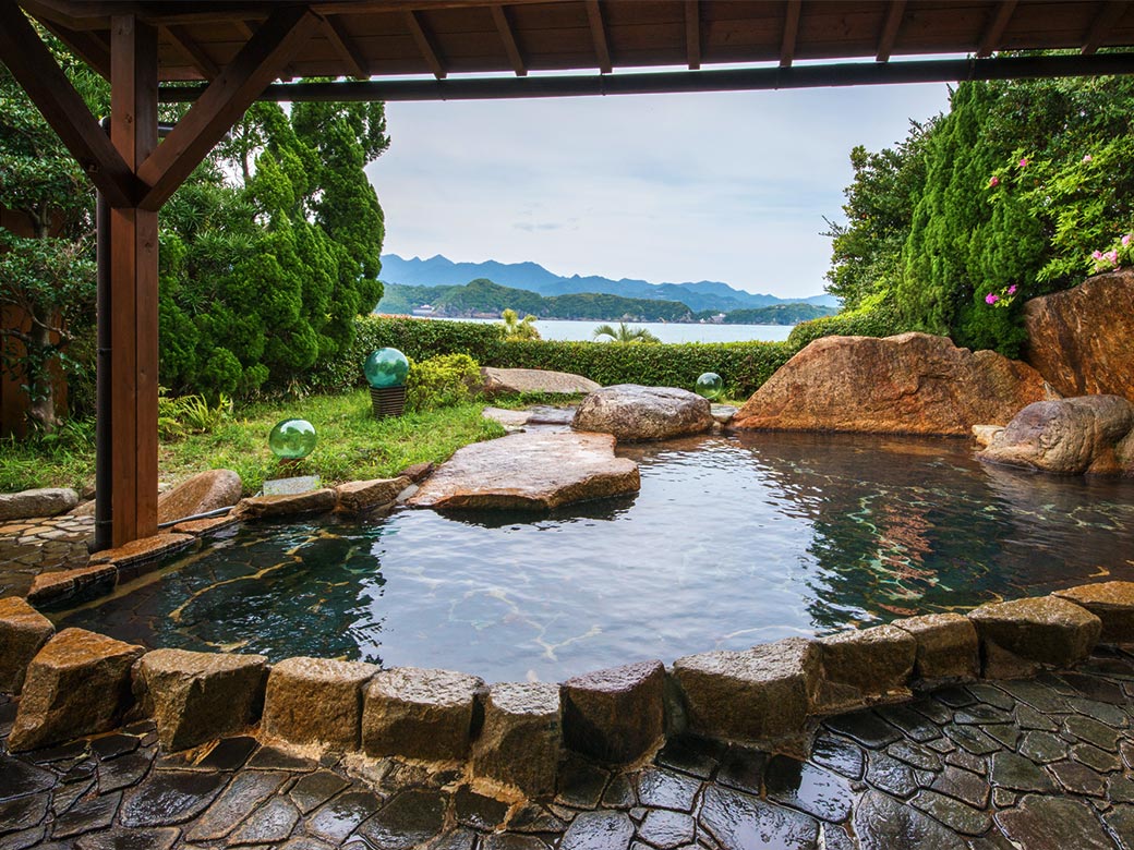 露天風呂 岬波の湯